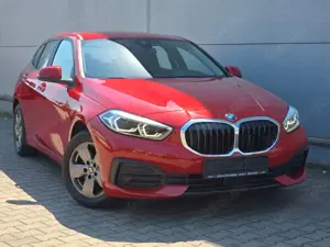 BMW 118 i (Head-Up/Digital Tacho/1-Hand)