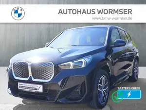 BMW iX1 eDrive20 M Sportpaket DAB LED Komfortzg.
