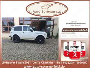 Lada Niva Basis AHK Servo LED Scheinwerfer