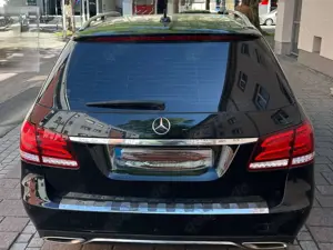 Mercedes-Benz E 250 E 250 T BlueTEC 9G-TRONIC