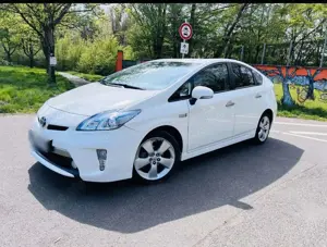 Toyota Prius Plug-in (Hybrid) Life