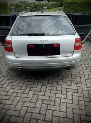 Audi S6 Avant 4.2 quattro