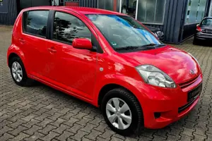 Daihatsu Sirion Sirion 1.0/KLIMA/5 Türen/1 Hand Bild 2
