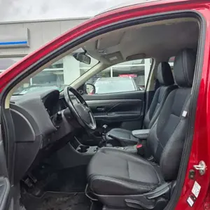 Mitsubishi Outlander 2.2 DI-D Intense Bild 3