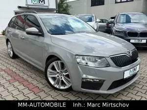 Skoda Octavia Combi RS 2.0-2.HAND-NAVI-XEN-LED-ACC-18Z