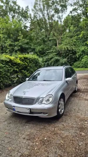 Mercedes-Benz 200