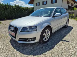 Audi A3 1.2 TFSI Attraction *Klimaaut.-2 Hand*
