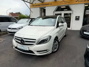 Mercedes-Benz B 200 NAVI/LEDER/BIXENON/SCHIEBEDACH/SHZ