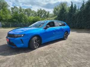 Opel Astra Astra Sports Tourer Plug-In-Hybrid Sports Tourer Plug-In-Hybrid Business Elegance