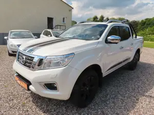 Nissan Navara NP300 N-Guard Double Cab 4x4