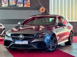 Mercedes-Benz E 63 AMG E63 S AMG NoOPF Sportabgas Burmester Pano Distro
