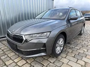 Skoda Octavia Combi Selection 2,0 TDI 150 PS DSG-4 Jahre Gara...