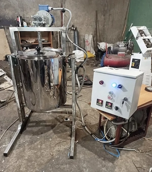Behälter, Rührwerke und Reaktoren zum Mischen und Pasteurisieren von Sirupen, Saucen und Emulsionen Bild 3