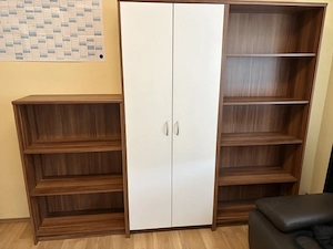 3x Schränke + Schreibtisch mit Tastaturauszug & Rollcontainer