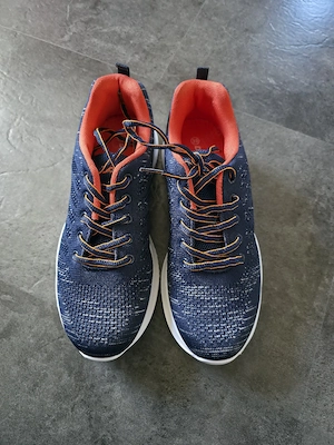 ultra leichte Turnschuhe 
