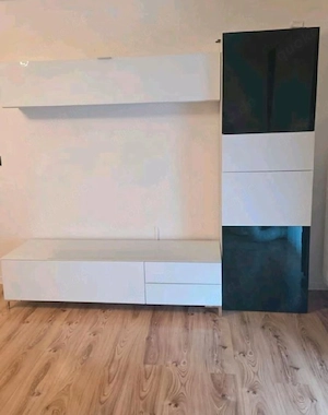 Wohnwand mit Schrank 