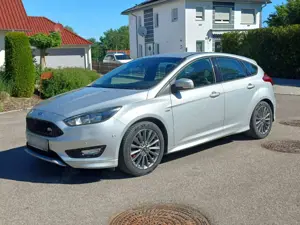 Ford Focus Focus Fließheck 1.5 EcoBoost Start-Stopp-System ST-Line