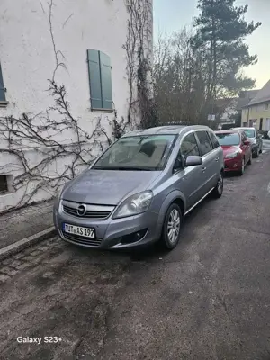 Opel Zafira Opel Zafira – 7 Sitze | Panoramadach | Adaptives K