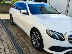 Mercedes-Benz E 220 E 220 d T 9G-TRONIC Avantgarde
