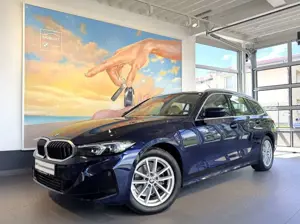 BMW 320 i Tour Individual HUD+KAM+NAVI-LivePro+LEDer