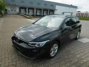 Volkswagen Golf VIII Variant Life eTSI