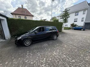 Mercedes-Benz B 180 (BlueEFFICIENCY)