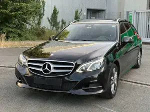 Mercedes-Benz E 220 E T-Modell E 220 BlueTec 4Matic*LED*NAVI*