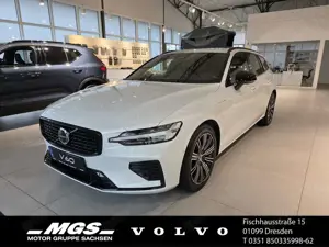 Volvo V60 T6 AWD Plug-In Hybrid Plus Dark