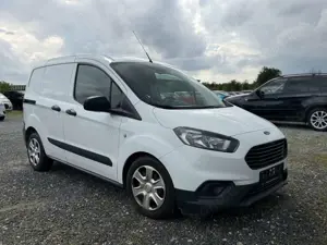 Ford Transit Courier Trend Klima Sitzheizung 1 Hand