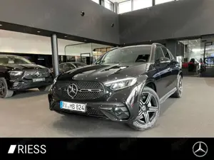 Mercedes-Benz GLC 300 d 4M AMG+AHK+PANO+HUD+STDHZG+KEYL+DISTRONIC