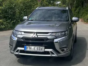 Mitsubishi Outlander Outlander 2.4 4WD Plug-In Hybrid Diamant