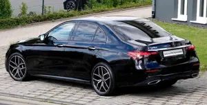Mercedes-Benz E 220 d *AMG LINE* GARANTIE*