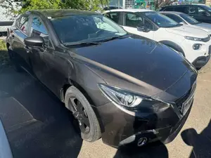 Mazda 3 Center-Line