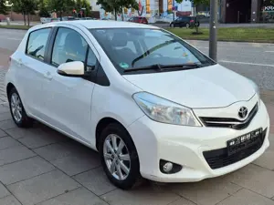 Toyota Yaris Cool**Mit Neu TÜV**
