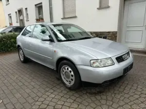 Audi A3 A3 1.8 - Tüv-Asu NEU (06-2028) -