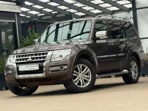 Mitsubishi Pajero Aut. 3.2 DI-D 4WD TOP, 7-Sitze, AHK, Pano, Leder