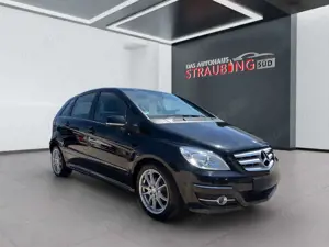 Mercedes-Benz B 180 SPORTPAKET KLIMA*SITZHEIZUNG*EURO5*TEILLED