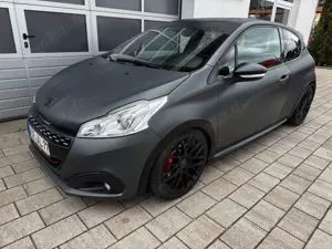 Peugeot 208 1.6 GTi by PEUGEOT Sport 208 THP 234 PS
