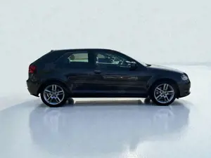 Audi A3 1.8 TFSI QUATTRO*BI-XENON*PDC*TEMPO*SHZ Bild 5