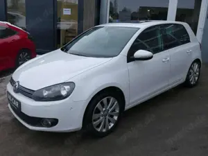 Volkswagen Golf VI 6 1.2 TSI Klimaautomatik Schiebedach Einparkhil