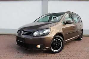 Volkswagen Touran 1.6 TDI BI-XENON MIT KURVENLICHT*NAVIGATIONS-TOUCHSCREEN*SITZHEIZUNG*MEDIA-IN/BLUE