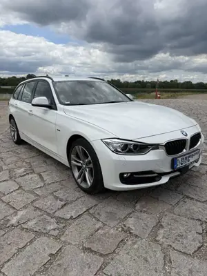 BMW 328 328i Touring xDrive Aut. Sport Line