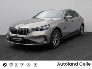 BMW 520 Kamera DAB Leder Ad.LED Alarm Sport 18Zoll