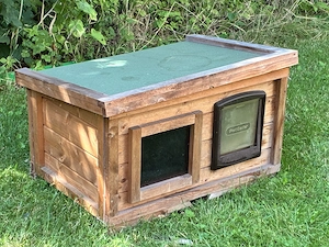 Katzenhaus für draussen 66 x 46 x 36