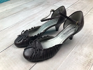 Tamaris Pumps mit Riemchen aus Leder   Gr. 38   Braun   Elegante Damenschuhe