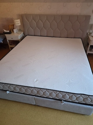 Polsterbett 180 x 200 mit großem Stauraum
