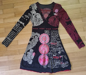 Desigual Kleid langärmlig knielang Gr. XS 34 sehr guter Zustand
