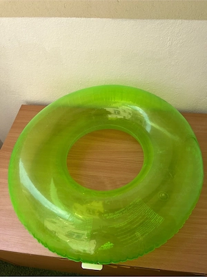 Aufblasbarer Schwimmring von Intex in Neongrün