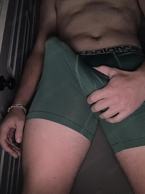 Hast du den Mut, heute meinen Penis zu kosten?