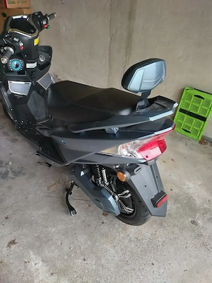 Elektroroller Hawk 2.0; 3000W, mit Topcase, 45 km h